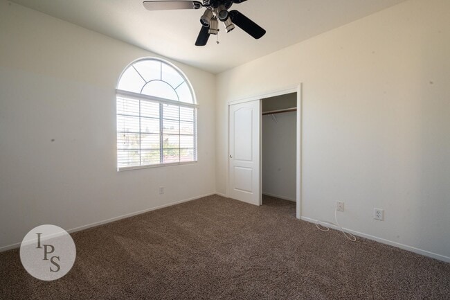 Building Photo - Gated Fresno NW Home, 3BR/2BA, in CUSD - L...