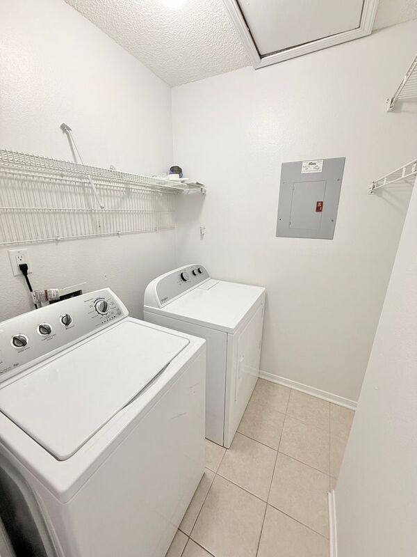 Building Photo - 4424 Bellview Ave