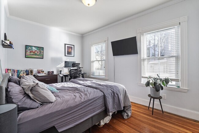 Building Photo - 200 Emerson St