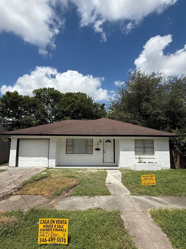 Primary Photo - BEAUTIFUL HOME IN HOUSTON. MOVE IN READY!.
