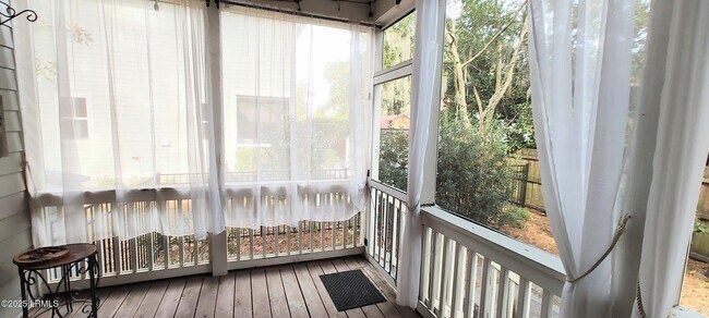 Building Photo - 503 Waight St