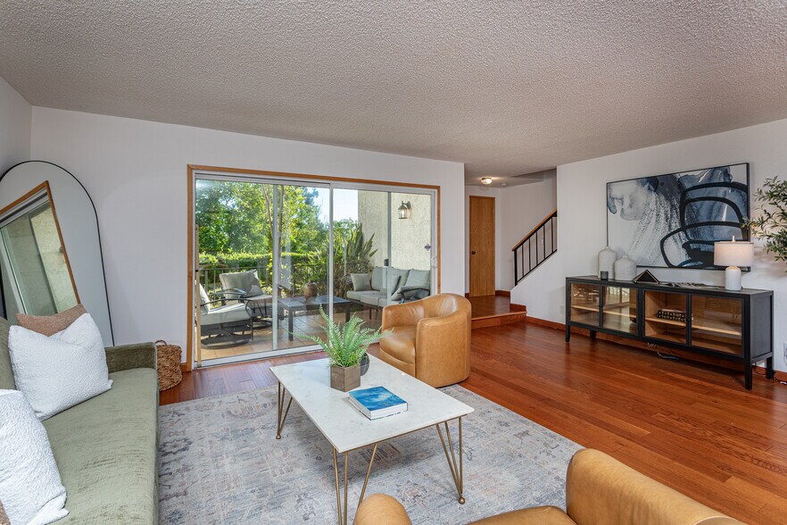 Building Photo - 7727 Via Capri