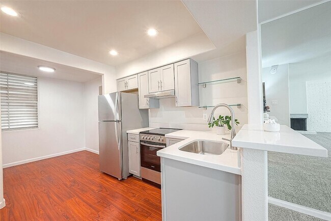 Building Photo - 2601 Marilee Ln