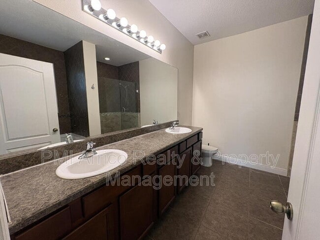 Building Photo - 8611 Olive Moss Ct