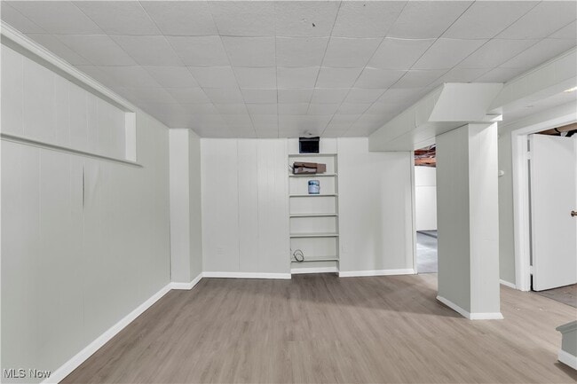 Building Photo - 20570 Morris Ave