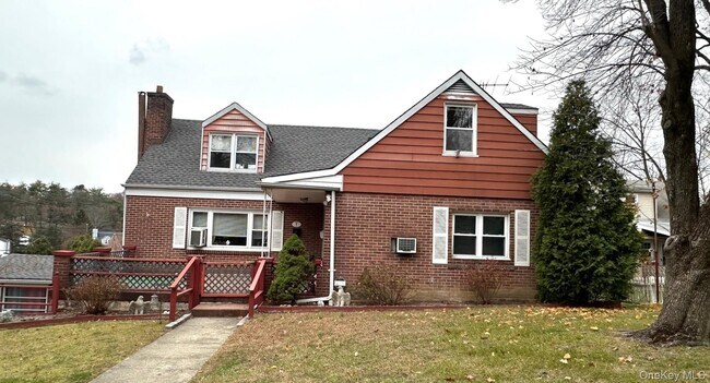 Primary Photo - 1 Highview Ave