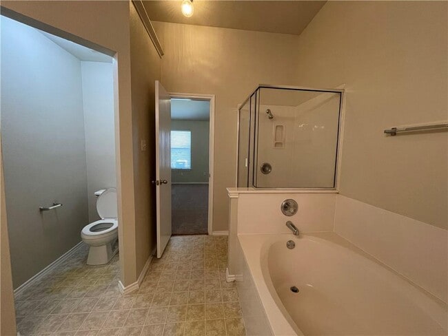Building Photo - 1105 Alexandria Way