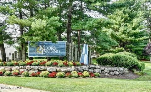 Building Photo - 35 Breakwater Square