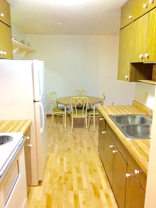 Building Photo - 3522 Harriet Ave