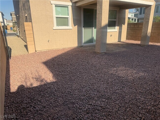 Building Photo - 10233 S Ullom Dr