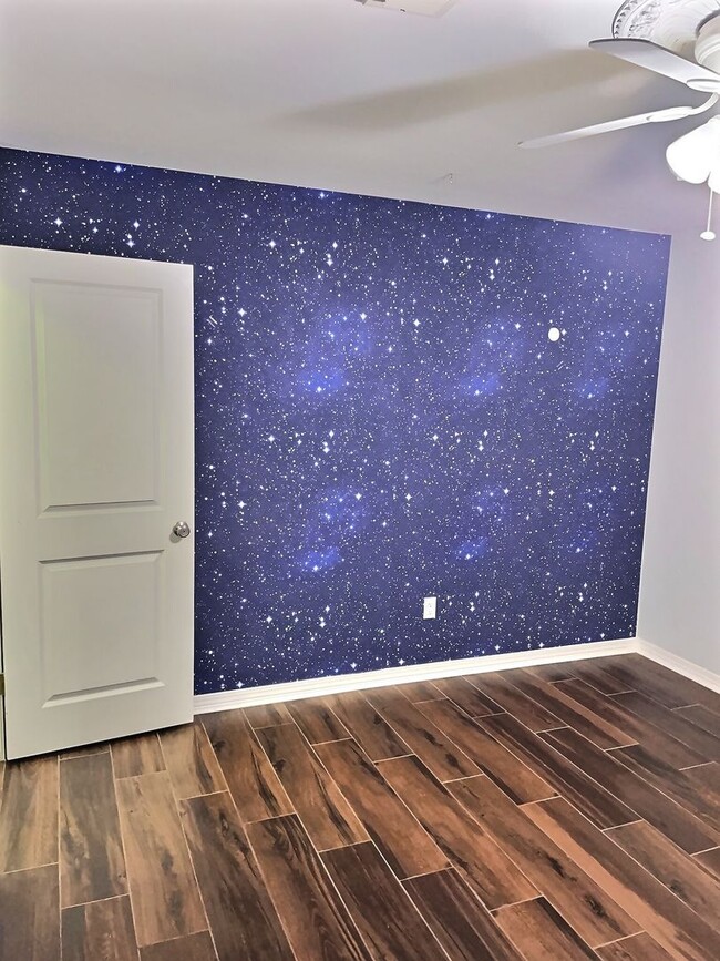 Building Photo - 3 BD 2 BA Home in the Bayou View School District of Gulfport includes LAWN CARE