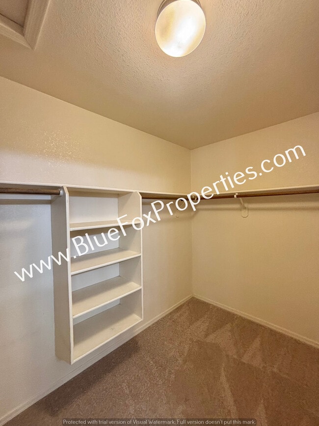 Building Photo - 9495 N Winter Wren Ave