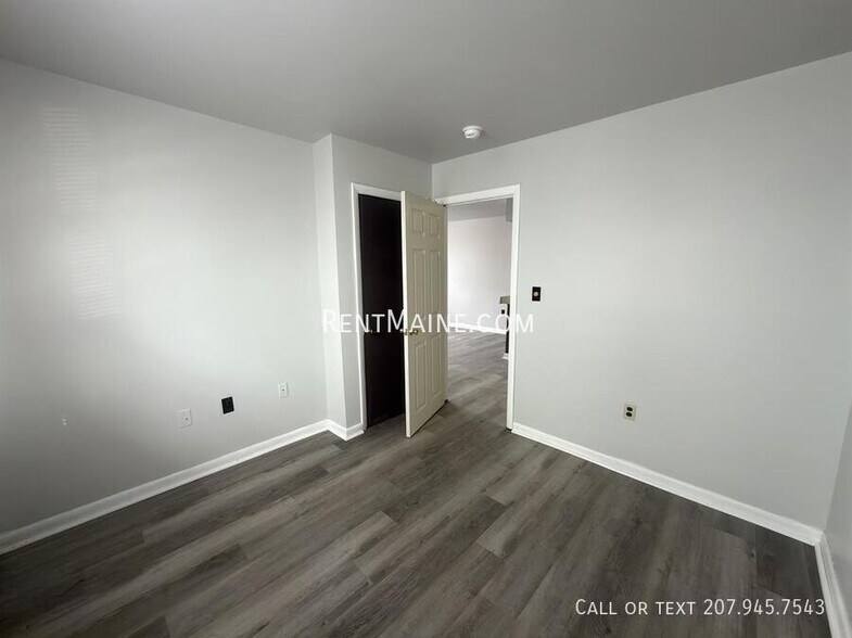 Building Photo - 47 Sanford St