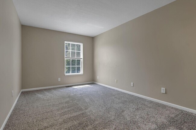 Building Photo - 1218 Green Dr