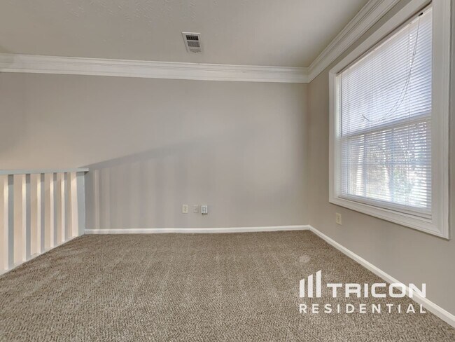 Building Photo - 433 Orchard Dr