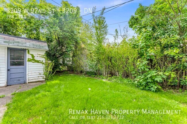 Building Photo - 3209 W 92nd St