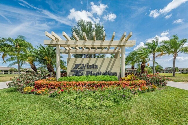 Building Photo - 32 Plantation Dr