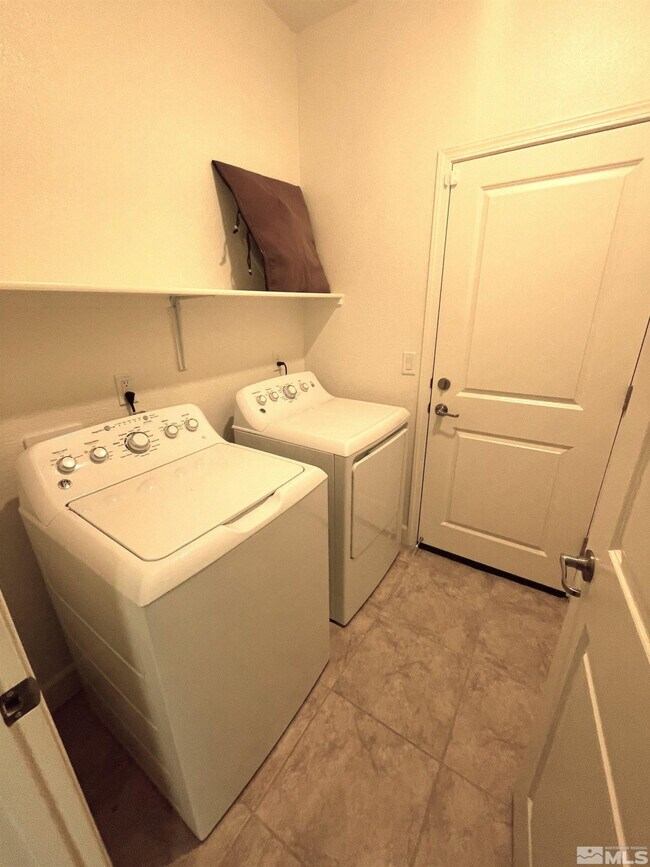 Building Photo - 7255 Rutherford Dr