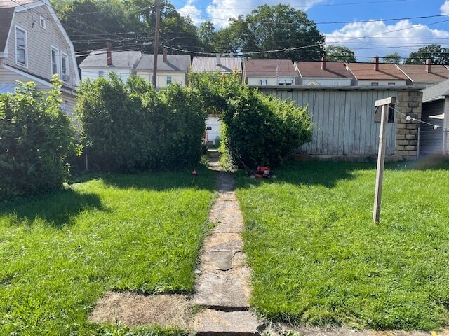 Back Yard - 2730 6th Ave