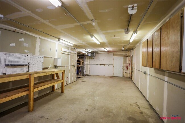 Building Photo - 2BD | 2BA Nestled on a Cul-De-Sac