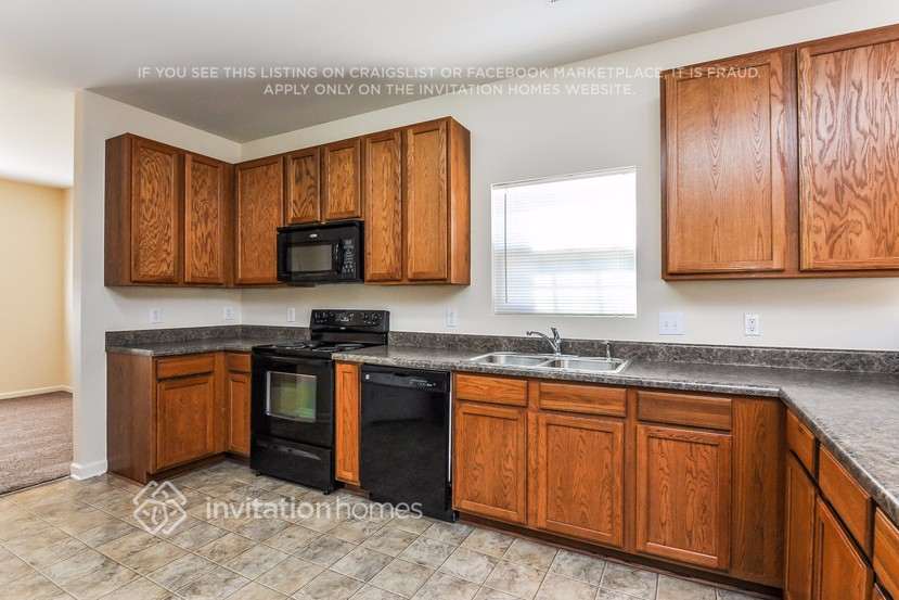 Building Photo - 5871 Sparrows Nest Way