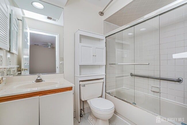 Building Photo - 212 Blew Ct