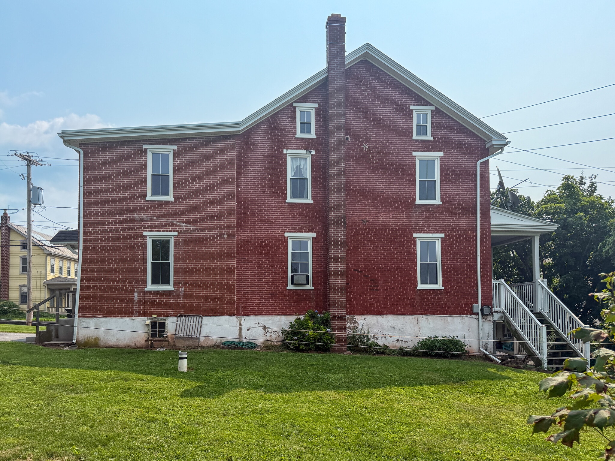 Building Photo - 504 Fivepointville Rd