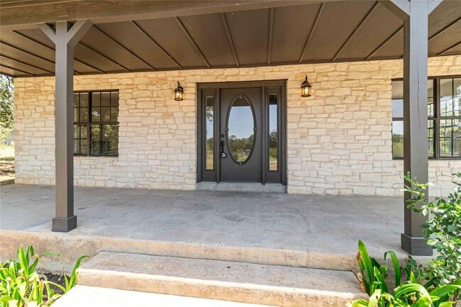 Building Photo - 209 Pope Bend S