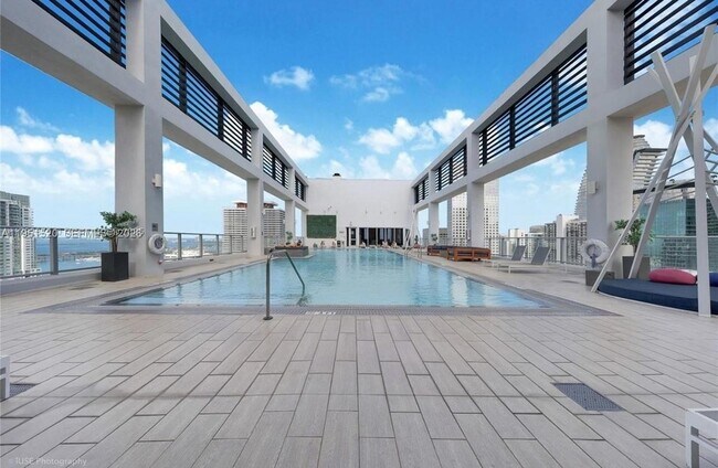 Building Photo - 151 SE 1st St