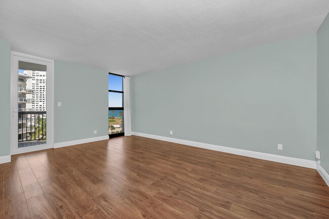 Building Photo - 1361 S Ocean Blvd