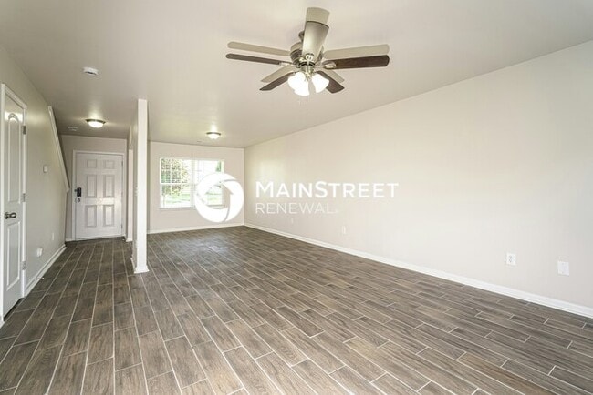Building Photo - 4 Bedroom Pet-Friendly Home in GREENSBORO,...