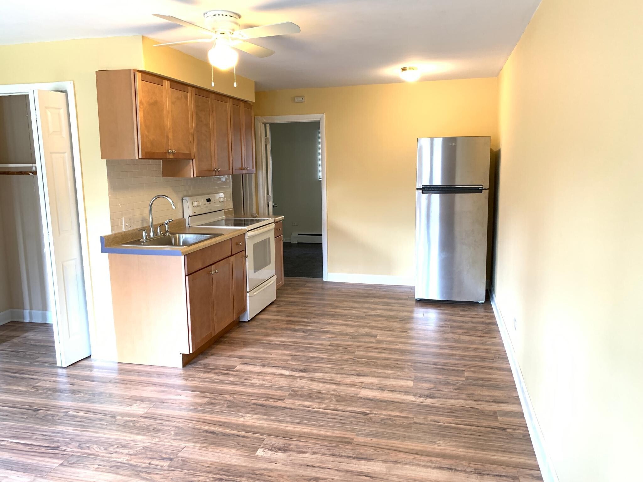 Kitchen - 3002 Prairie St
