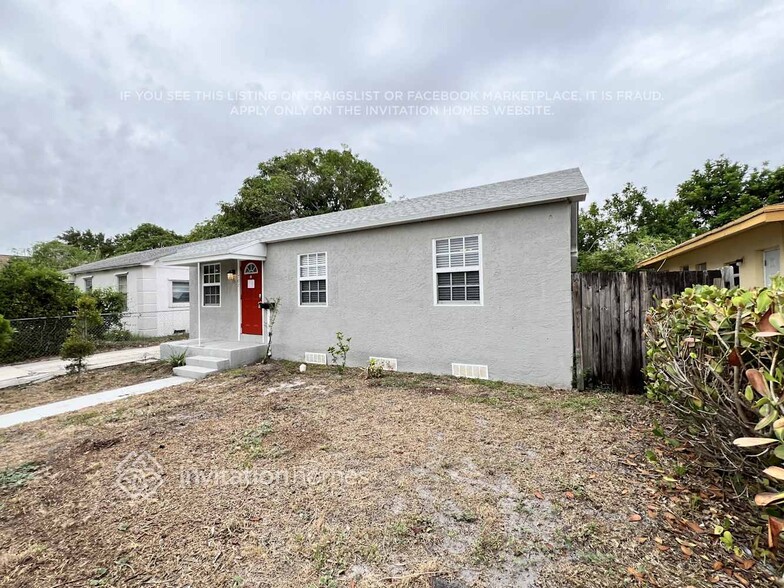 Building Photo - 707 40th St