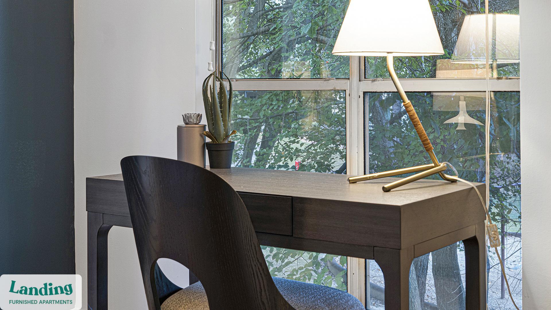 Building Photo - 2000 E Lake Pkwy