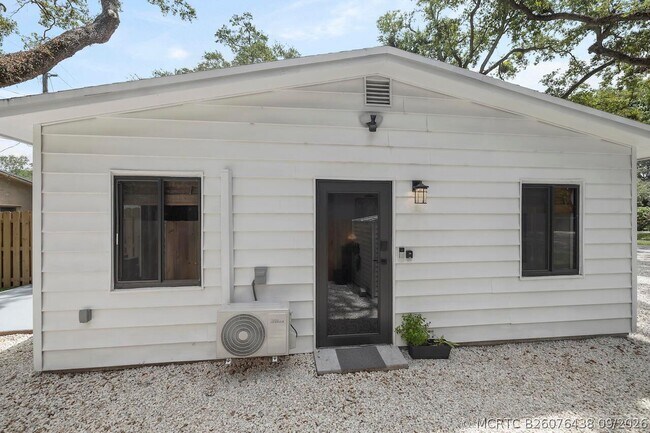 Building Photo - 1507 SW 32nd Ct