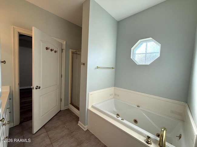 Building Photo - 102 Olive Vista Dr