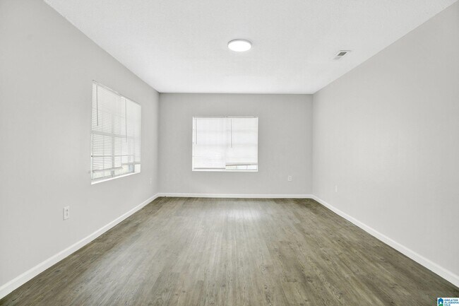 Building Photo - 5201 Mulga Ave