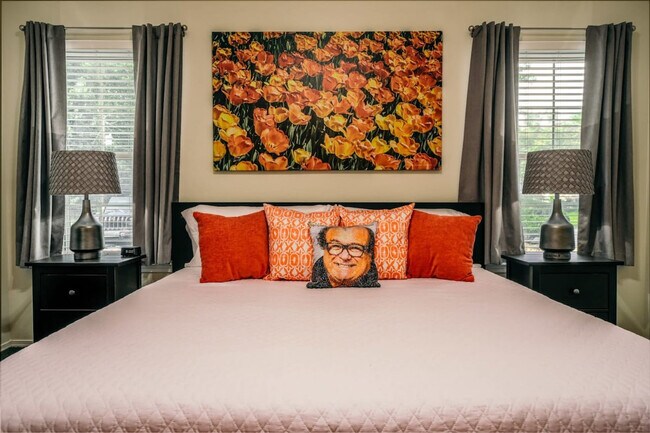 Building Photo - 1 Amesbury Dr