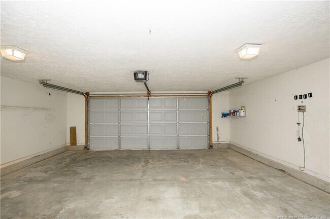 Building Photo - 196 Lochwood Dr