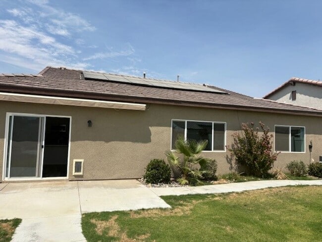 Building Photo - 3 Bedroom + Office, 2 Bath Home with Solar...