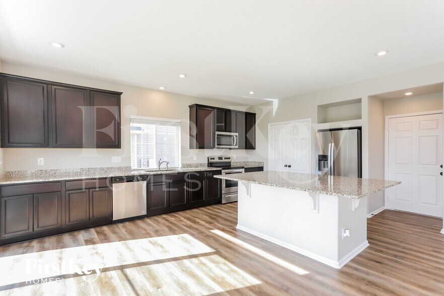 Building Photo - 26022 E Archer Dr