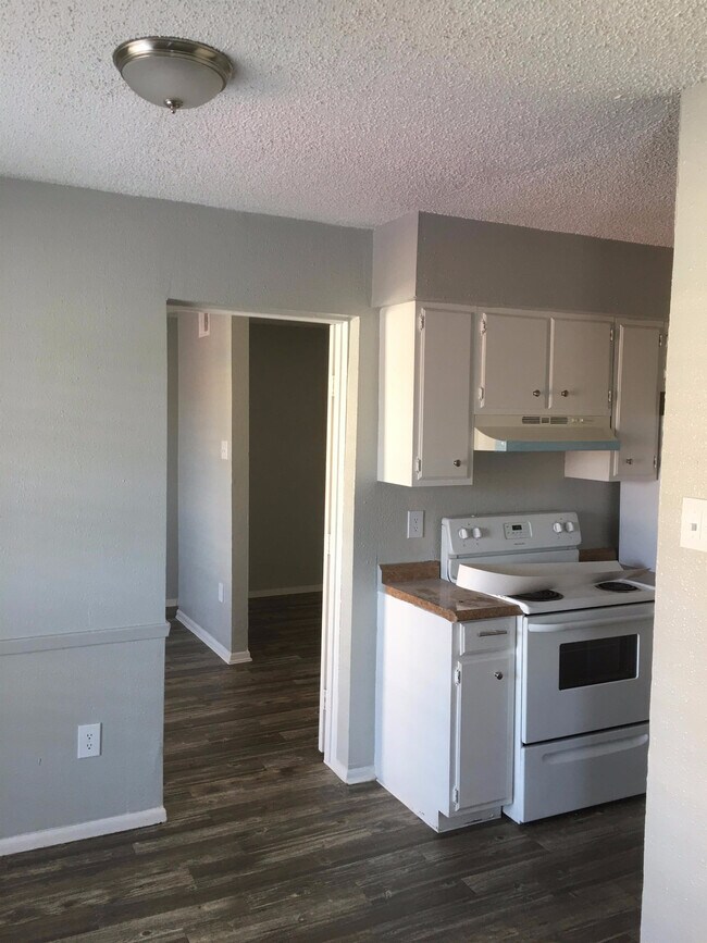 Building Photo - 6929 Timbercreek Dr