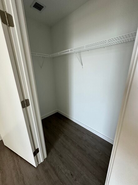 Building Photo - 221 NE 19th St