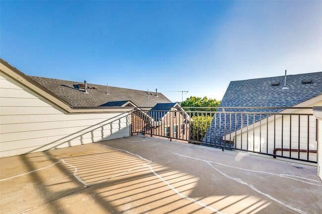 Building Photo - 4323 Dickason Ave