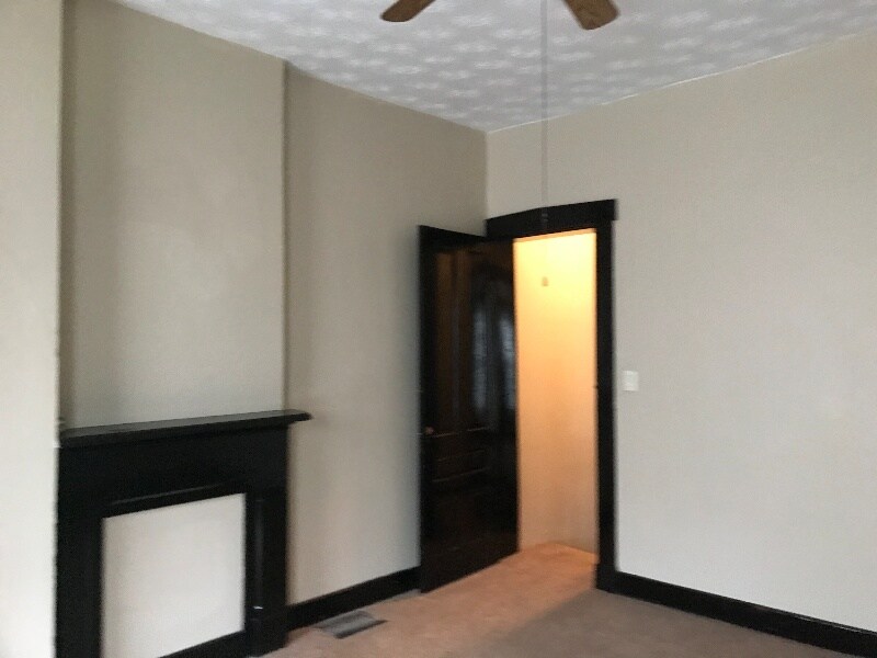 Building Photo - 227 James St