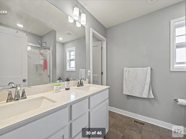 Building Photo - 15985 Sapphire St NW