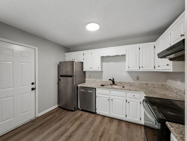 Building Photo - 121 Winthrop Way