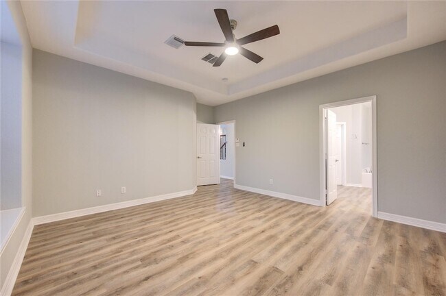 Building Photo - 25419 Hall Meadow Ln