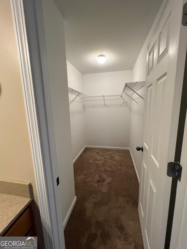 Building Photo - 1682 Northgate Mill Dr