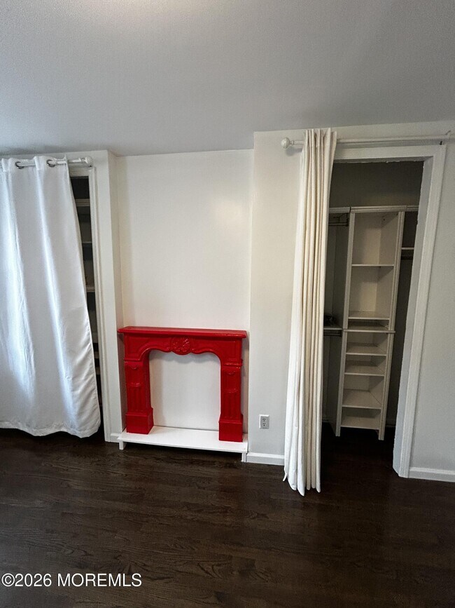 Building Photo - 63 Madison St